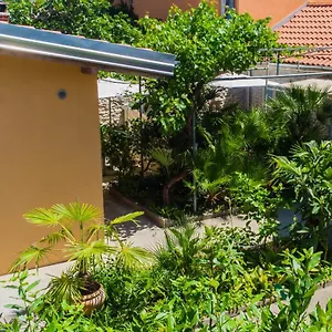 eleonora-apartments.hotelinzadar.com/